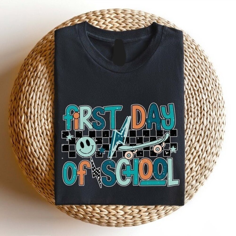 First Day Of School Happy Teacher Student Graphic Unisex T-Shirt